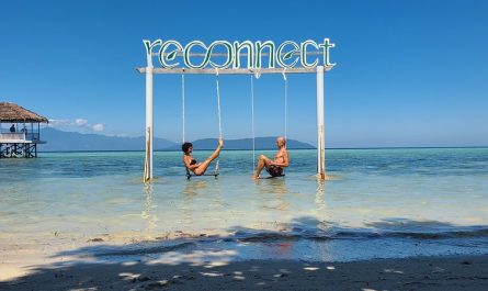 Columpios en Reconnect, Buka Buka en Sulawesy, Indonesia